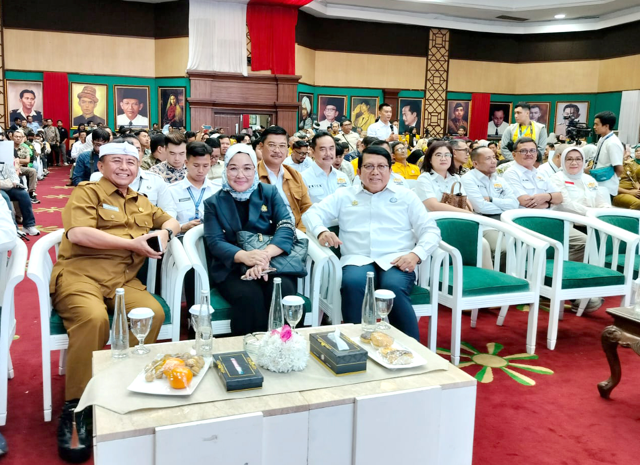 Sosialisasi Kredit Program Perumahan (KPP) Kabupaten Bogor bersama Menteri Perumahan dan Kawasan (PKP), Bupati, Wakil Bupati Bogor, Sekda Provinsi Jawa Barat, Sekda Kab.Bogor, Dirjen Perumahan, Ketua KADIN, Ketua APINDO Kab.Bogor dan pejabat terkait.